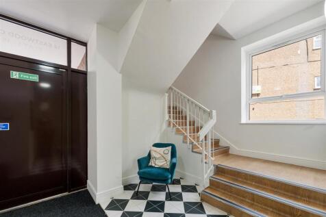 Eastwood close E18