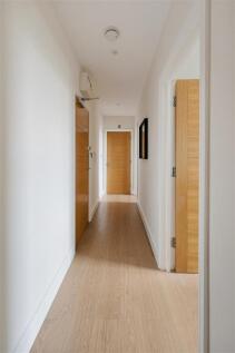 Eastwood close E18