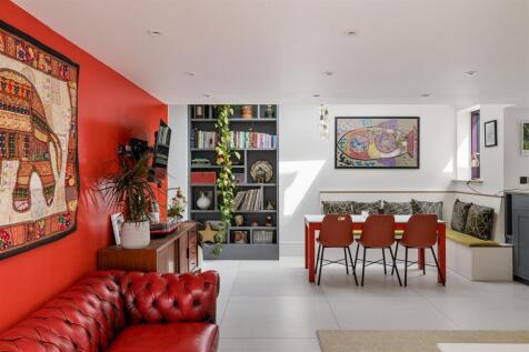 Princes Road, IG9