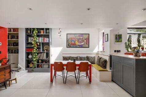 Princes Road, IG9