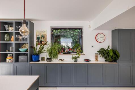 Princes Road, IG9