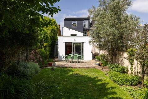 Princes Road, IG9