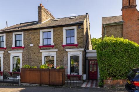 Princes Road, IG9