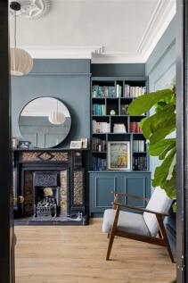 St. Albans Crescent, IG8