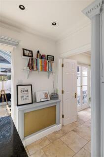 St. Albans Crescent, IG8