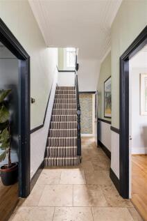 St. Albans Crescent, IG8