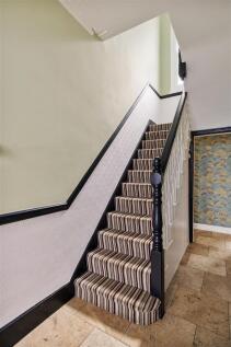 St. Albans Crescent, IG8
