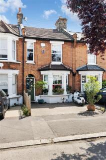 Carnarvon Road, E18