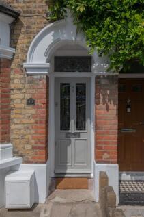 Albert Road, E18
