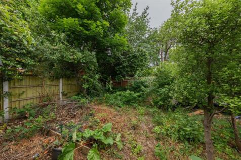 South View Drive, E18