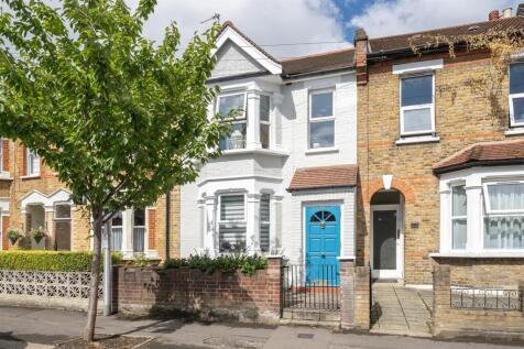 Woodville Road E18