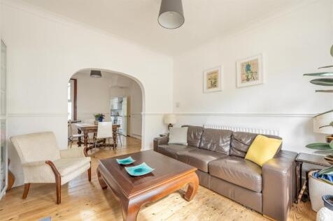 Woodville Road E18