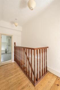 Woodville Road E18