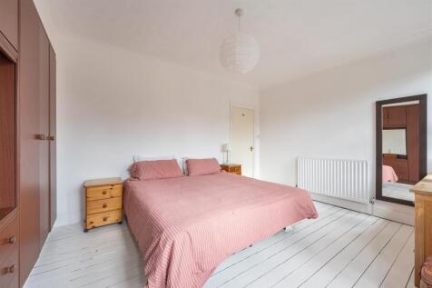 Woodville Road E18