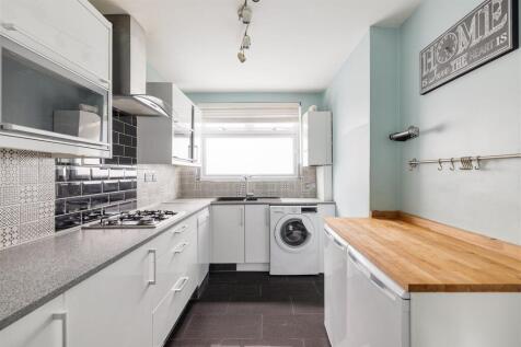 Woodford Road, E18