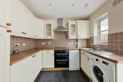 Bryony Close, IG10