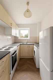 Gordon Road, E18