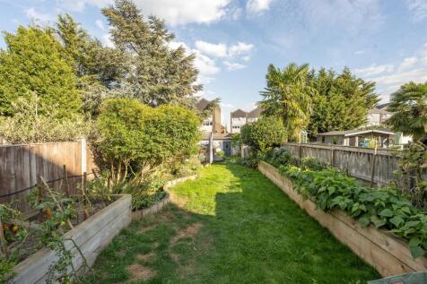 Grenville Gardens, IG8