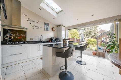 Grenville Gardens, IG8