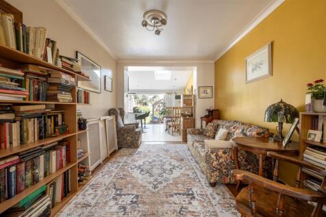 Grenville Gardens, IG8