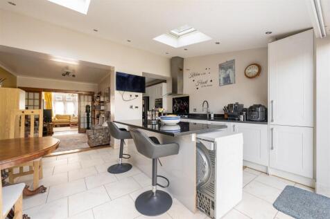 Grenville Gardens, IG8