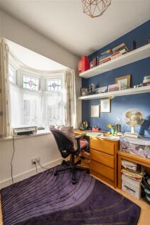 Grenville Gardens, IG8