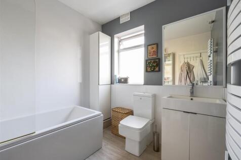 Grenville Gardens, IG8