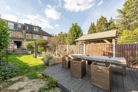 Grenville Gardens, IG8