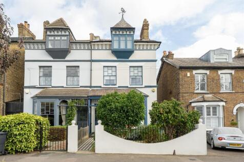 Derby Road, E18