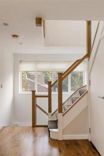 Hermitage Close, E18