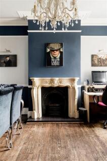 St. Albans Crescent, IG8