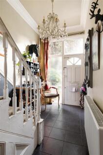 St. Albans Crescent, IG8