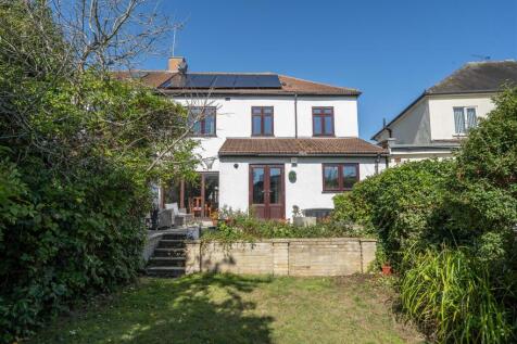 Sherwood Avenue, E18