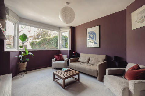 63 Auckland Road,...