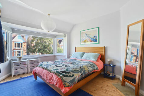 63 Auckland Road,...