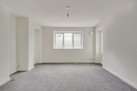 15 The Woodlands,...