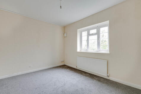 15 The Woodlands,...