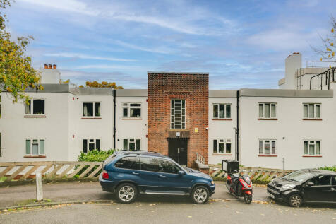 15 The Woodlands,...