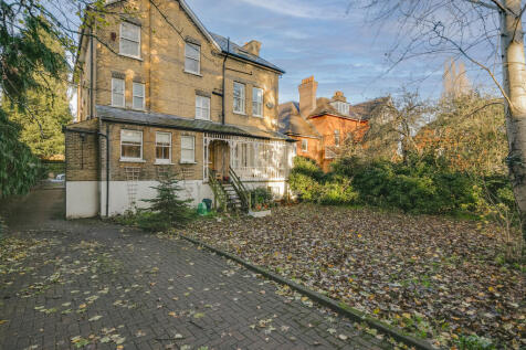 Flat 5, 8a Harold...