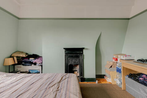 32 Highlands Cour...