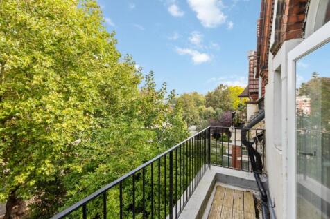 Chiswick High Road 45 Flat C PH7.jpg