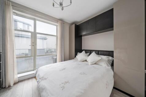 Wallis House 132 TW8 Ph1.jpg