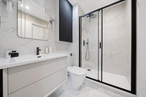Wallis House 132 TW8 Ph3.jpg