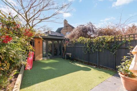 67 Grantham Road Ph17.jpg