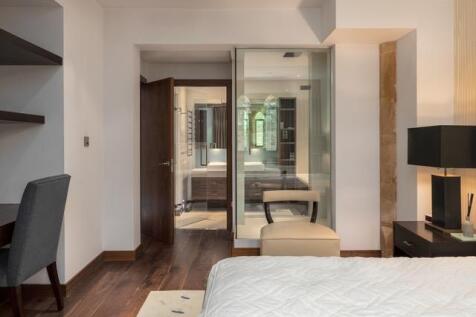 Christchurch F9 - bed2.jpeg