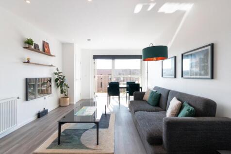 F12 5 Selbourne Avenue Ph5.jpg