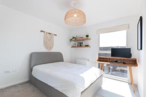 F12 5 Selbourne Avenue Ph11.jpg