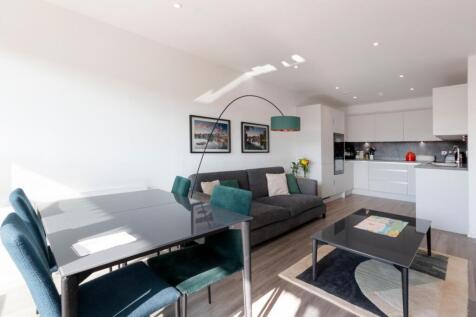 F12 5 Selbourne Avenue Ph4.jpg