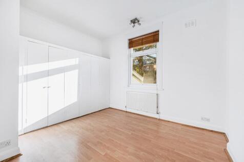 Flat 4, 27 Montpellier Road-7.jpg