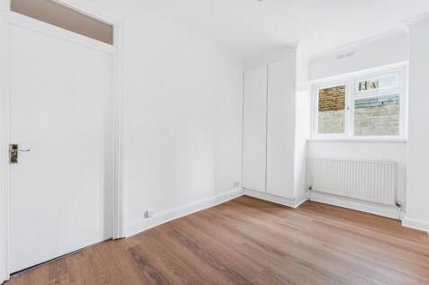 Flat 4, 27 Montpellier Road-10.jpg